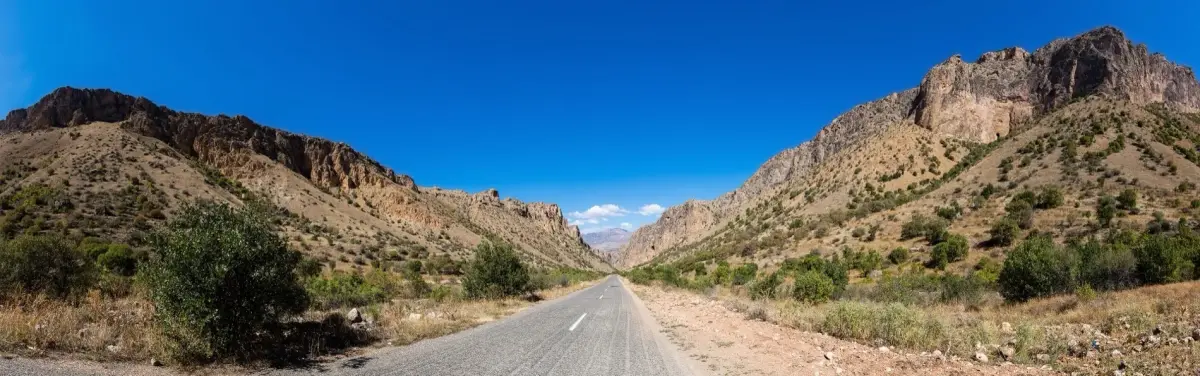 Carretera al monasterio Noravank, Armenia, 2016-10-01, DD 55-59 PAN